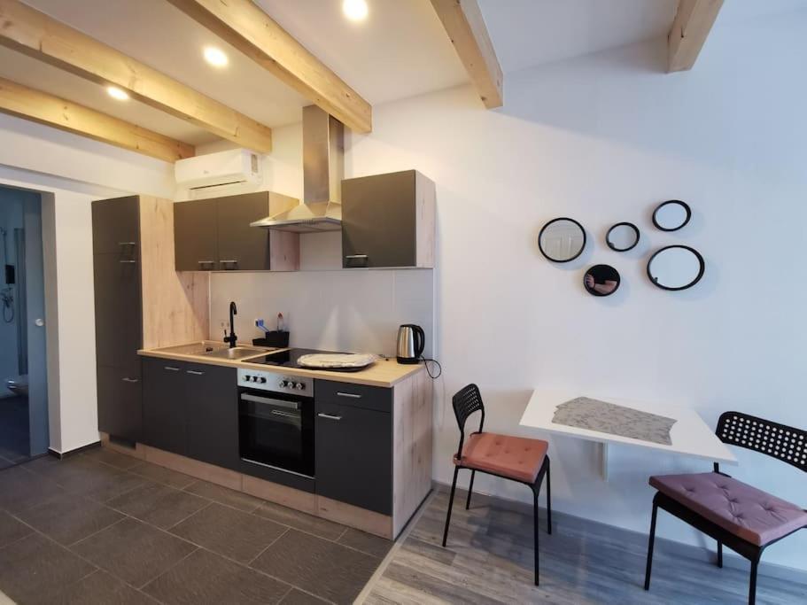 Altstadt-Apartment & Fewo Og Fuer Max 3 Pers NeuNeuhaldensleben Eksteriør bilde